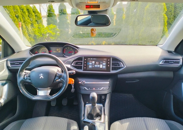 Peugeot 308 cena 33000 przebieg: 155000, rok produkcji 2014 z Wolsztyn małe 154